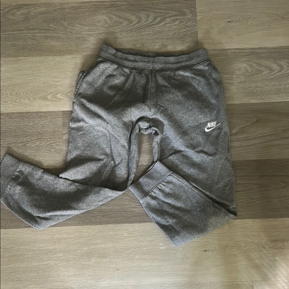 Girls Nike Gray Sweatpants